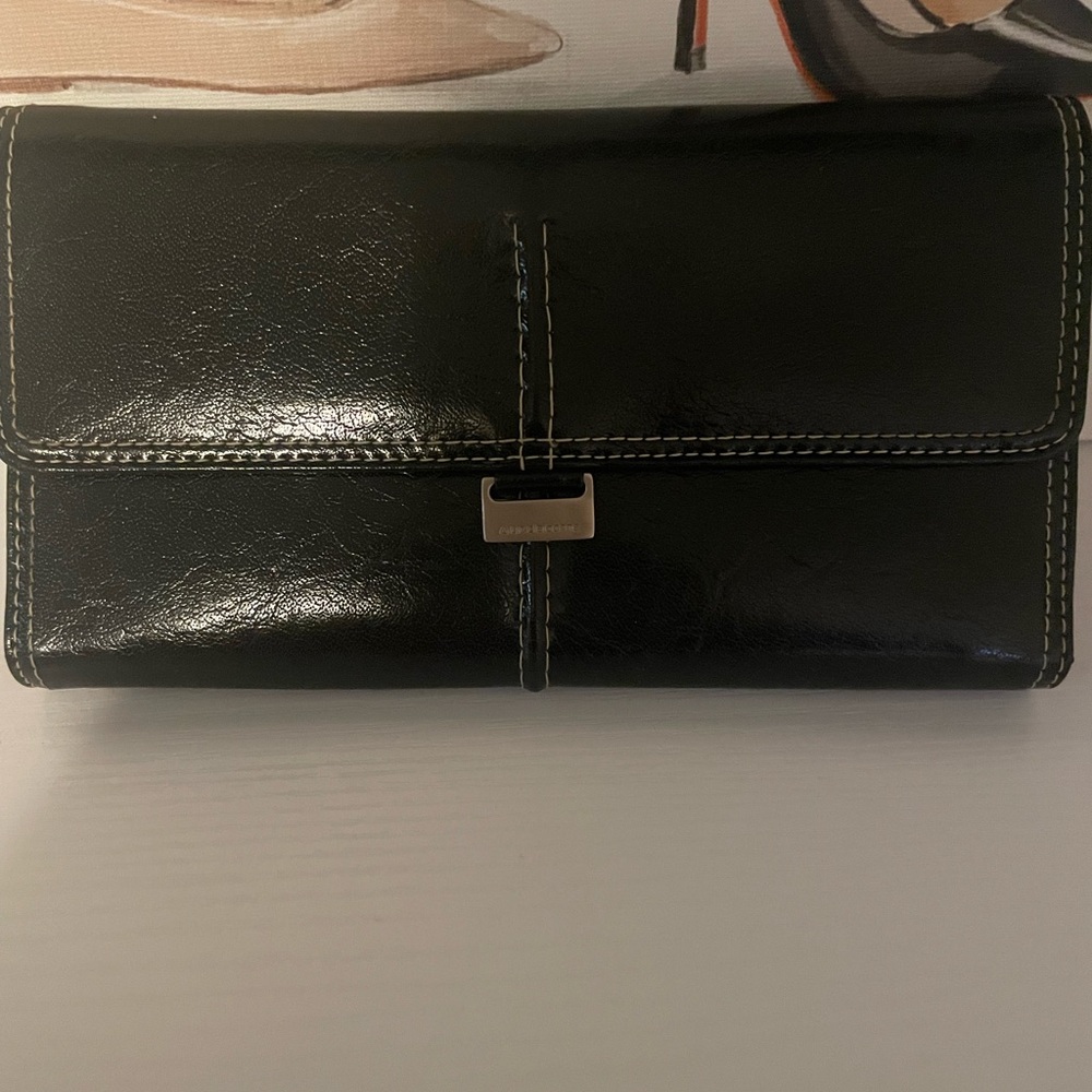 Liz Claiborne Black Leather Wallet with Contrast Stitching